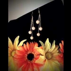 🌺3/$35 14kt Plated Lush Tassel Pearl Earrings